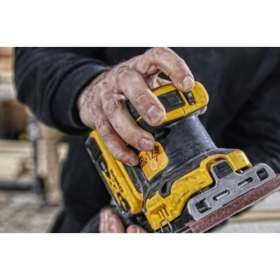 DEWALT DCW200N-XJ 18V XR ნახშირების გარეშე 1/4 სახეხი ხელსაწყო